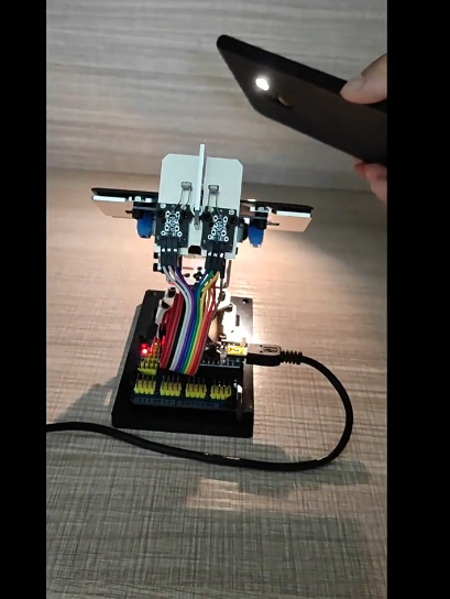 Renewable Energy Is - Kit de suivi solaire DIY -